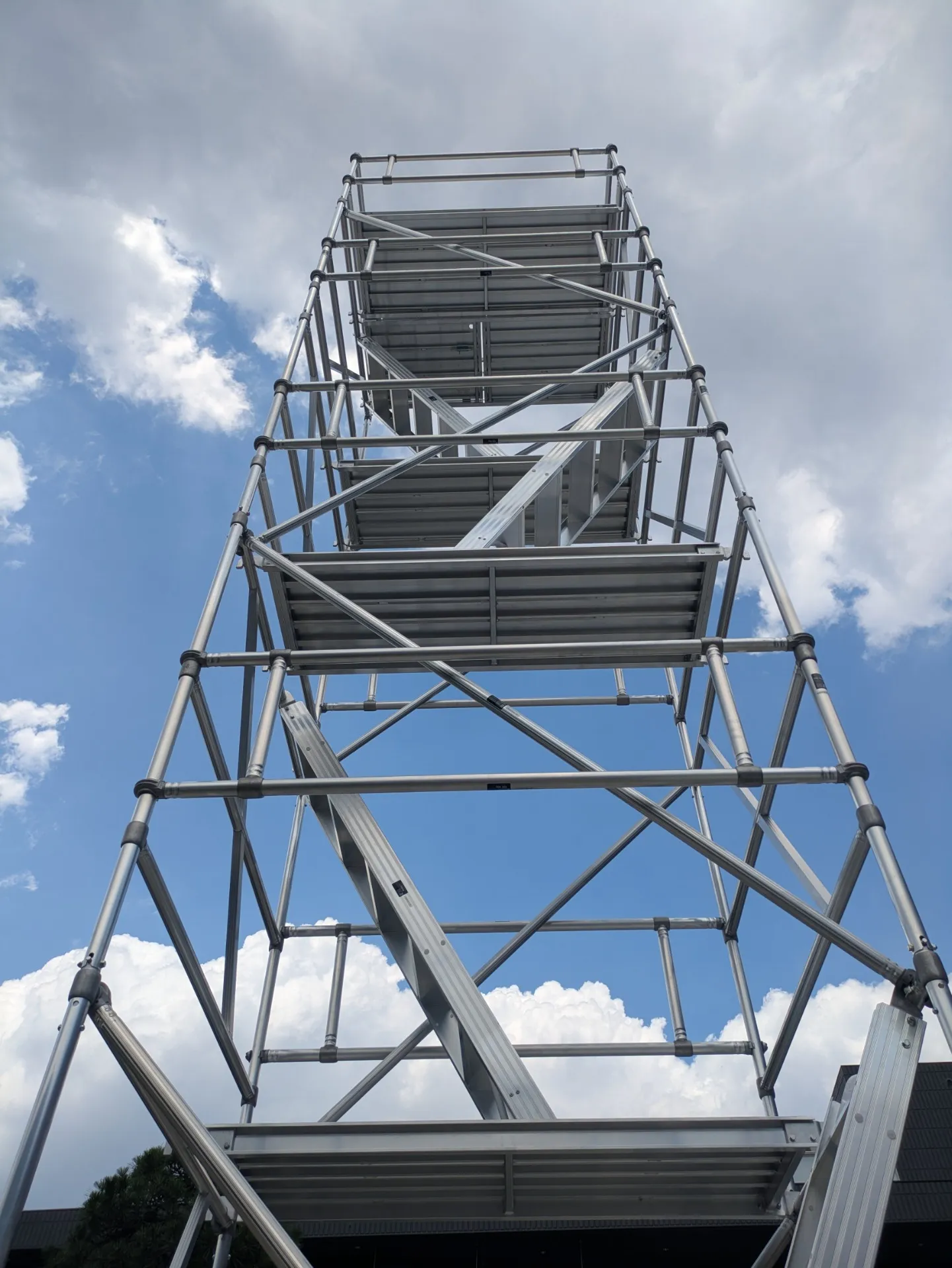 ローリングタワーを購入しました